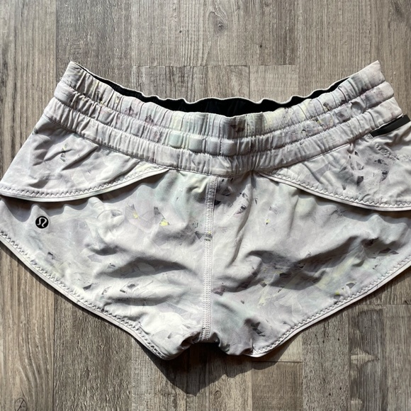 Lululemon Reversible Board Shorts - Picture 3 of 5